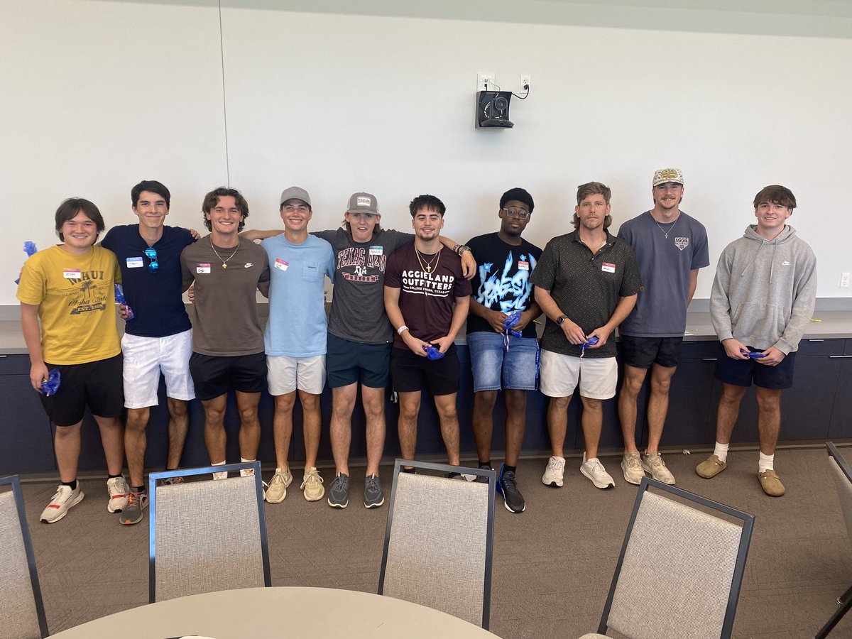 BlinnEngineer's tweet photo. TAMU Engineering Academy at Blinn-Brenham - WELCOME WORKSHOP! https://t.co/poRHWU32Ax