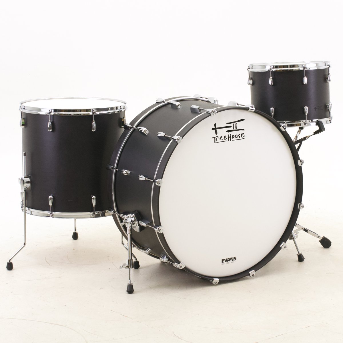 TreeHouseDrums's tweet photo. Big. The kit in stock with the 26" bass wasn't big enough; here's hoping your car door opens up really wide! (We're good -- he drives a truck) 10x14, 18x18, 14x28; plied maple; satin wax. #drums #customdrums #treehousedrums #drumset https://t.co/5EDYGA6Ng4