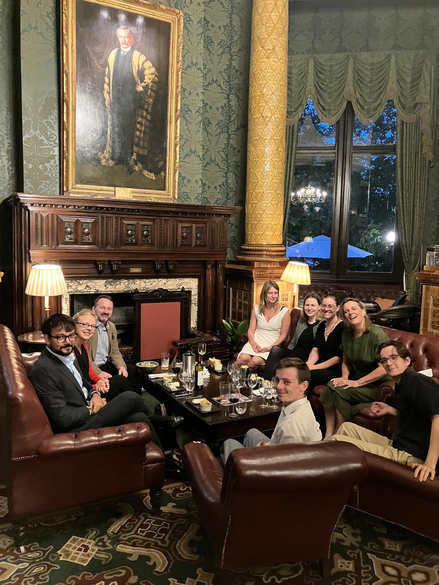 ClarePress's tweet image. Many congratulations to the newly minted Dr @JamesHenryChard on passing your PhD viva with flying colours. Truly well deserved and a real pleasure to supervise. Thanks so much to @CarienvanReekum and @Silvia_Seghezzi for examining and joining us for the fun celebrations 🎉