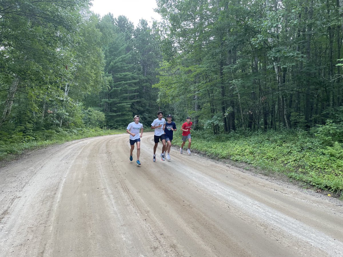 RosemountCC's tweet photo. Irish ☘️ The Bhoys moving on the road at #DeepPortage https://t.co/63UIASNkg7