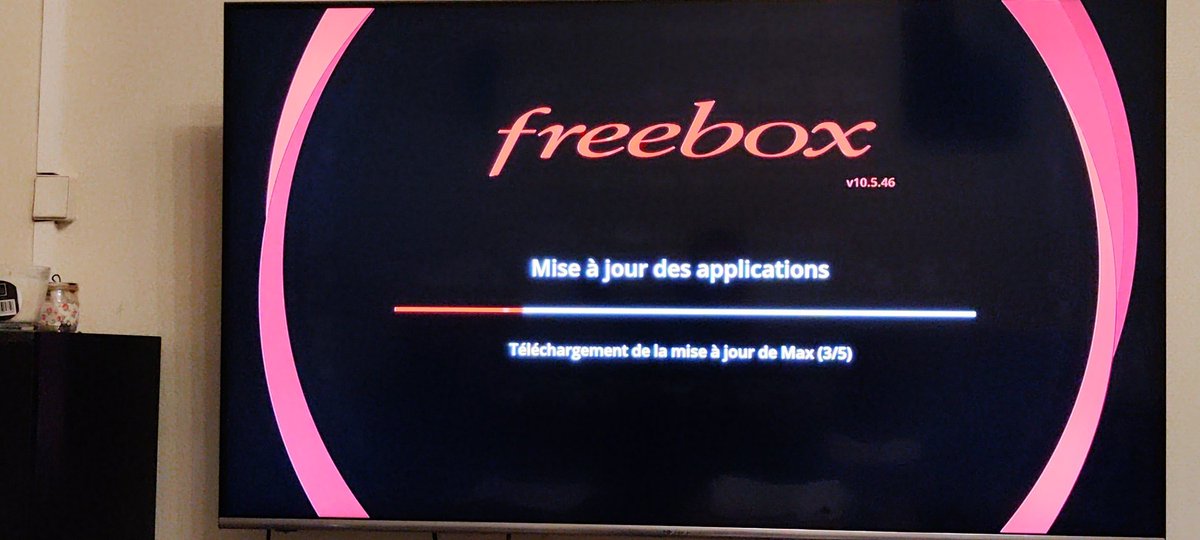alphacos's tweet photo. #free Vous offrez les popcorn en attendant ? ça fait 20 mn que j attend 🤔 https://t.co/8SjznCDofd
