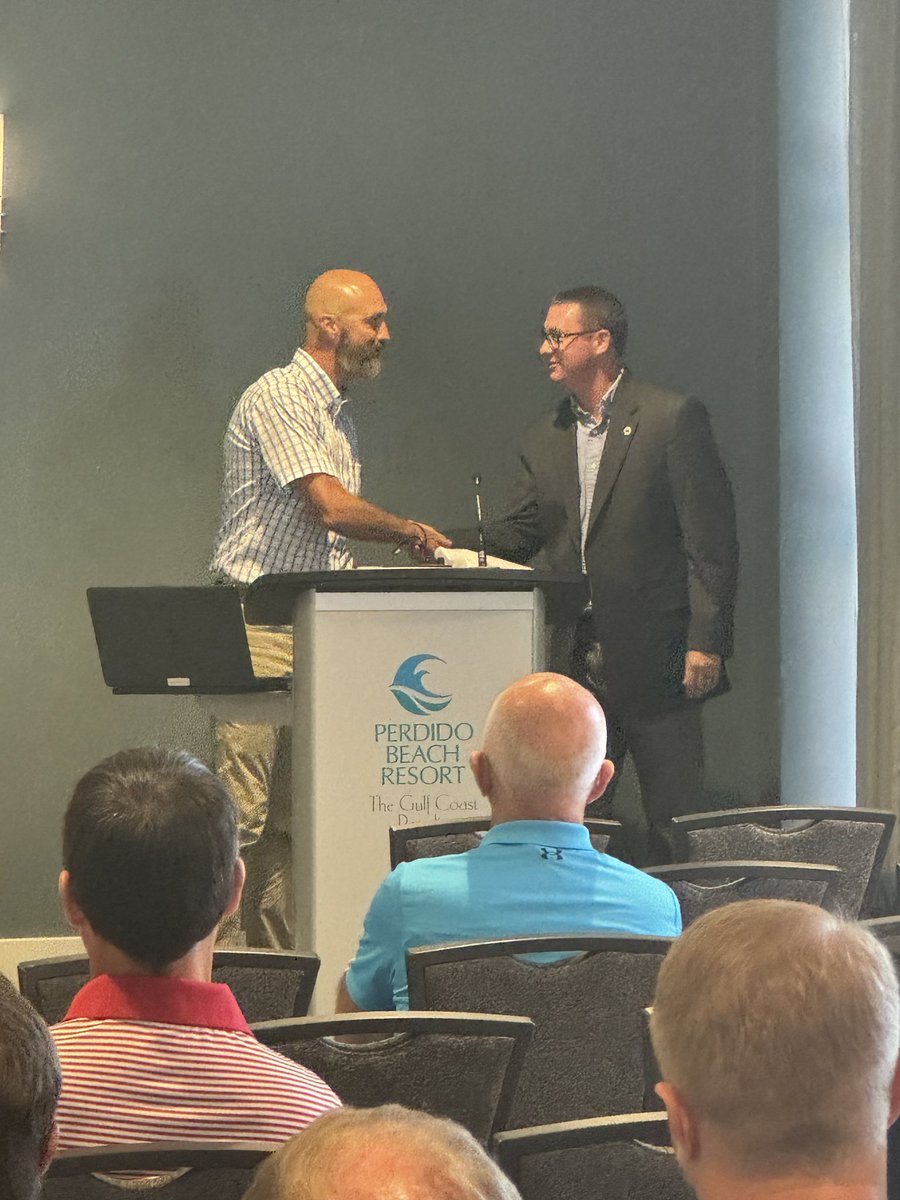 ElmoreComm's tweet photo. Elmore County Chief Engineer Luke McGinty assumes the role of President for the @AlabamaCounties Engineers Association at the ACCA Annual Convention today #67onevoice https://t.co/bsjpNgmQbQ