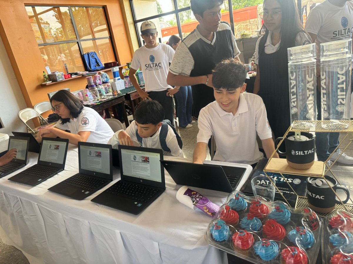 siltachn's tweet photo. *¡SILTAC en Acción! 🚀*

SILTAC participó en el intercolegial organizado por la Alcaldía Municipal, donde se realizaron encuestas y abordajes sobre ciberdelitos y trata de personas. Nuestro objetivo es claro generar conciencia en los jóvenes sobre los peligros q acechan en la red https://t.co/UaMPy7dJv1