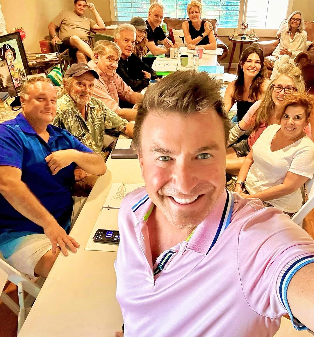 📷 No último domingo, Stana Katic participou da leitura do episódio piloto de um roteiro de Jack Maxwell, "Trouble Man". A foto foi tirada no dia anterior à leitura.

Ainda não está claro se esse piloto será de fato uma série ou se isso foi apenas a leitura do roteiro mesmo.