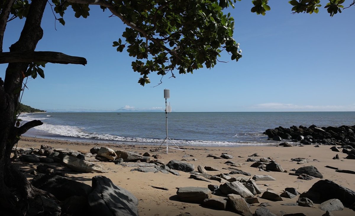 MobileCorpTeam's tweet photo. If you can receive a 5G signal you can use a #cradlepoint wideband adapter to provide a secure wireless network link.

This adapter at Ellis Beach, 30km north of Cairns streamed video from an underwater drone to Gidarjil Elders 16 hours' drive south at Bundaberg . https://t.co/Y0IYwaJiHH