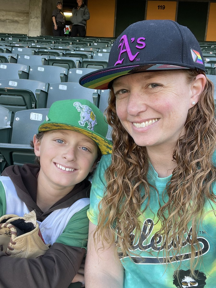 KarlyK99's tweet photo. #atthecoliseum https://t.co/hvOeDfELMy