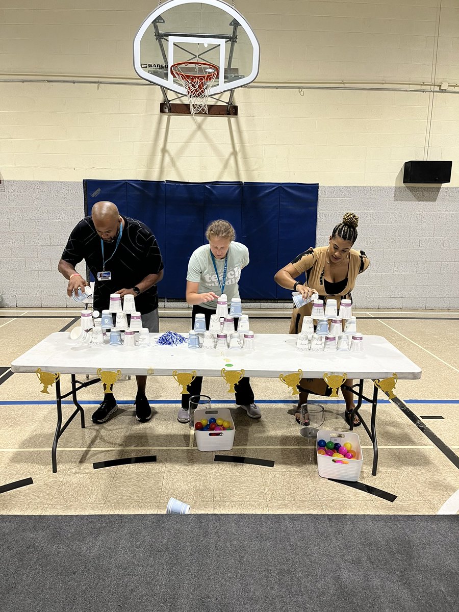 eric66655's tweet photo. Great team building today at SPMS @SPMSLibrary @CounselingSpms https://t.co/5XgjRbn42R