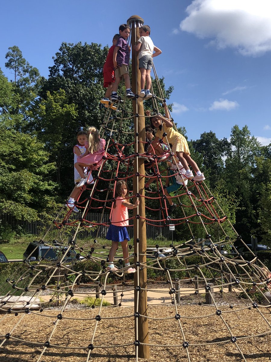 clronco's tweet photo. “Make new friends and keep the old. One is silver and the other gold.” Friendship is an important and fun part of lower school @DurhamAcademy. https://t.co/bJTj7uED7c