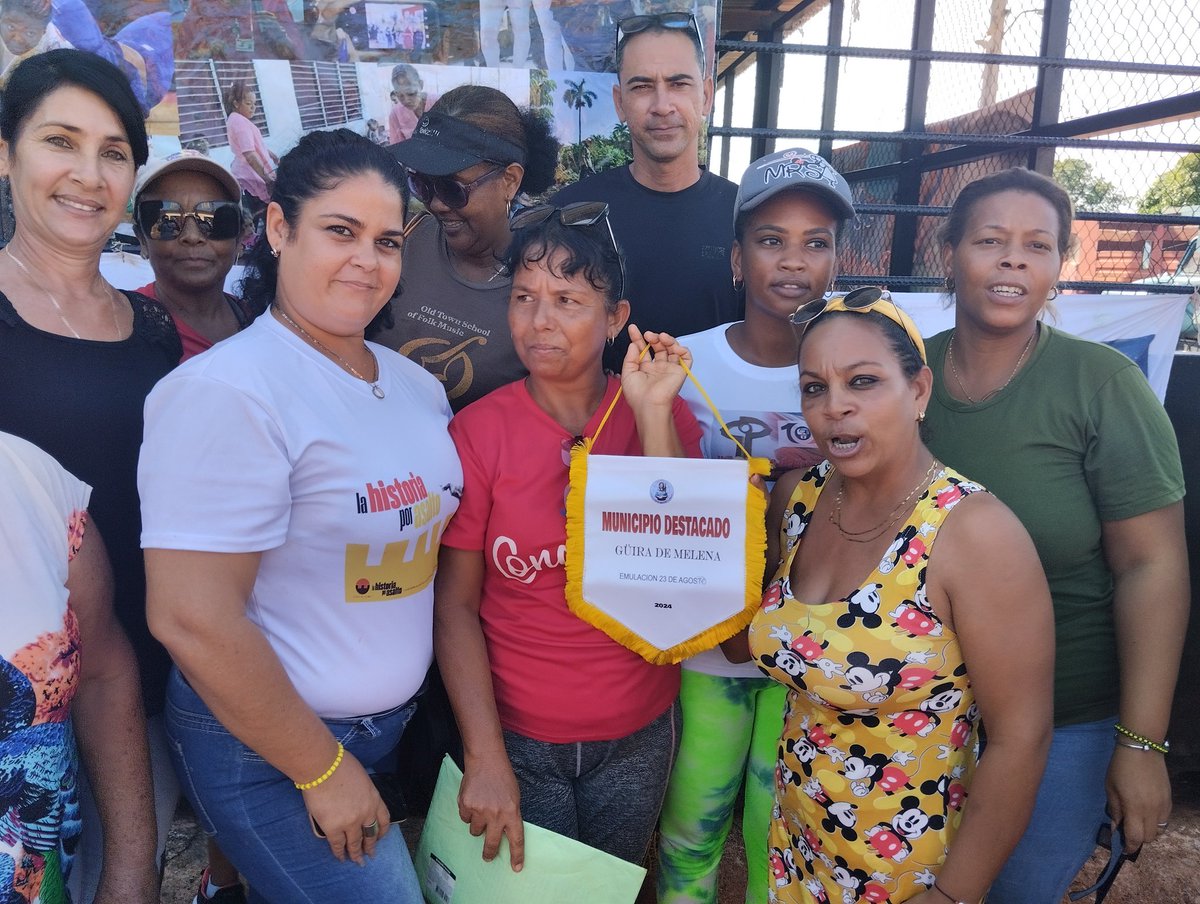 Desde la CPA Niceto Pérez en #GuiraDeMelena con la presencia de la dirección nacional de la #FMCCuba participamos en el acto provincial por el 64 aniversario de creada la Federación de Mujeres Cubanas #ArtemisaJuntosSomosMas <a href="/DiazCanelB/">Miguel Díaz-Canel Bermúdez</a> <a href="/GladysArtemisa/">Gladys Martínez Verdecia</a>