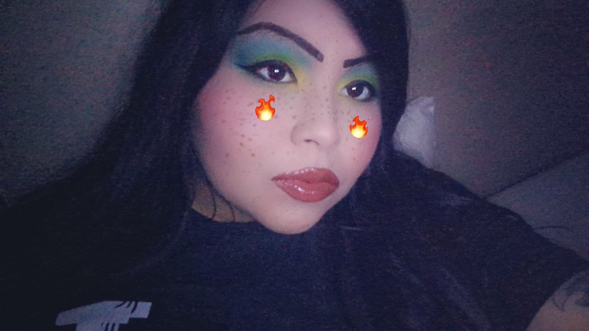 NoxSkye's tweet image. And I don't think twice when I do me, ten gold teeth and an uzi, yeah they want me to act like a floozie 🍭✨️ #morphe #yameii