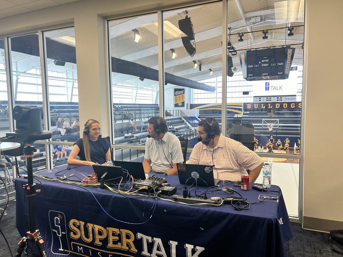 Incredible night at MGCCC’s Meet the Teams! Kicked off the fall season celebrating our amazing student-athletes and coaches. Huge thanks to <a href="/supertalk/">SuperTalk Mississippi</a> and all the fans for making it unforgettable!  #MGCCC #MeetTheTeams #GoBulldogs