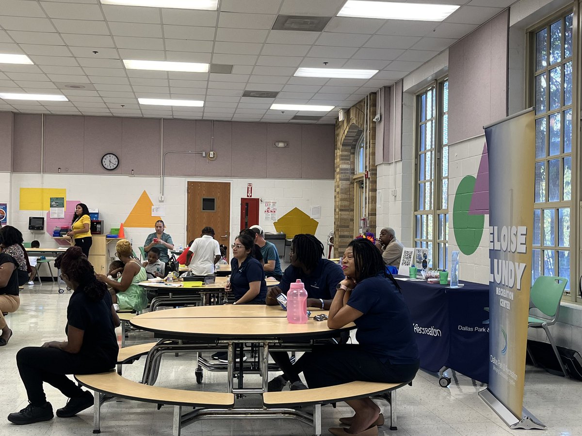 qpipkinsMEd's tweet image. Our first PTA meeting at @HARLLEEDISD  was a huge success! Our Hawks and their parents showed up ready to support us in #levelingup! Building community definitely goes a long way! @TeamDallasISD @RubyRamirezDISD @N_Bernardino