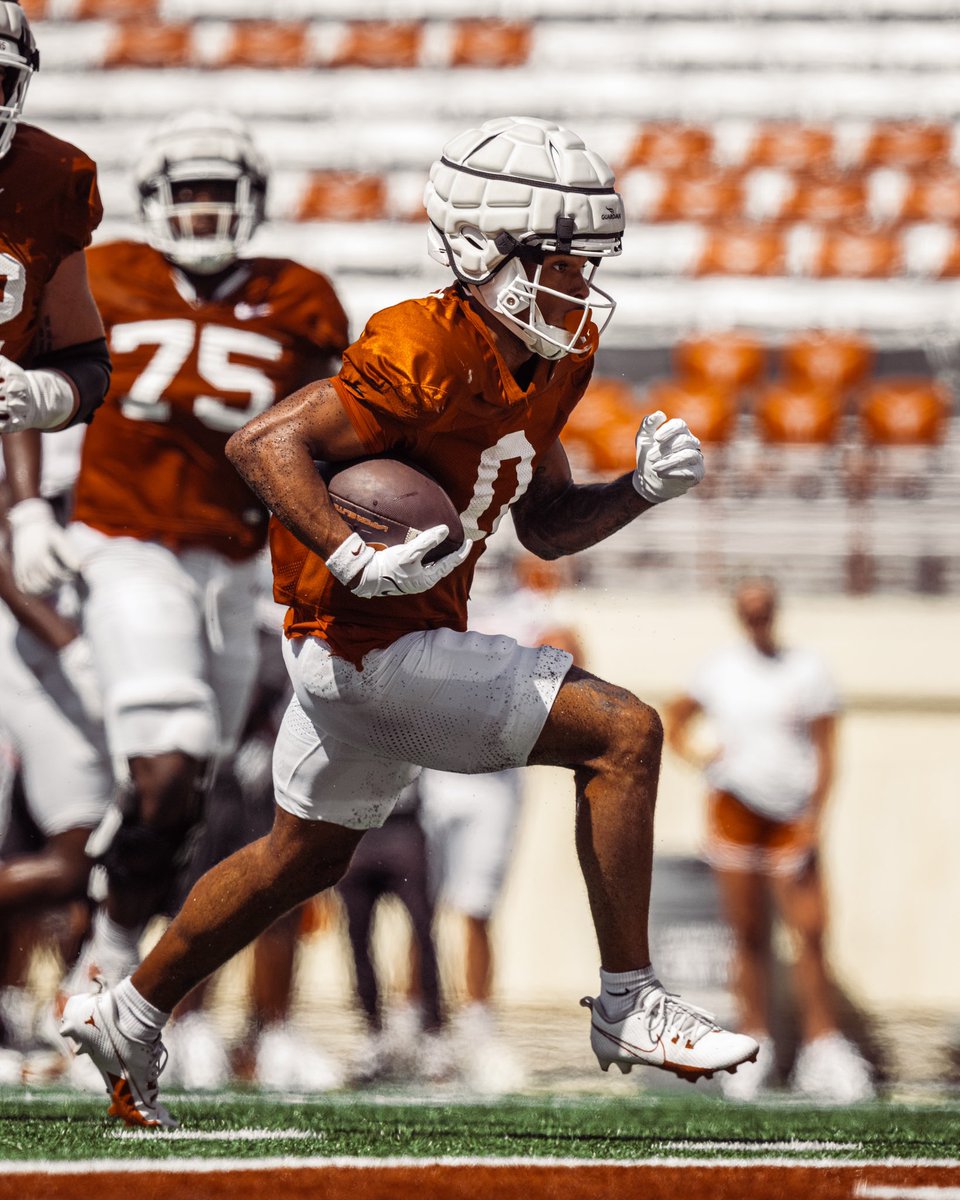 Texas Football tweet media
