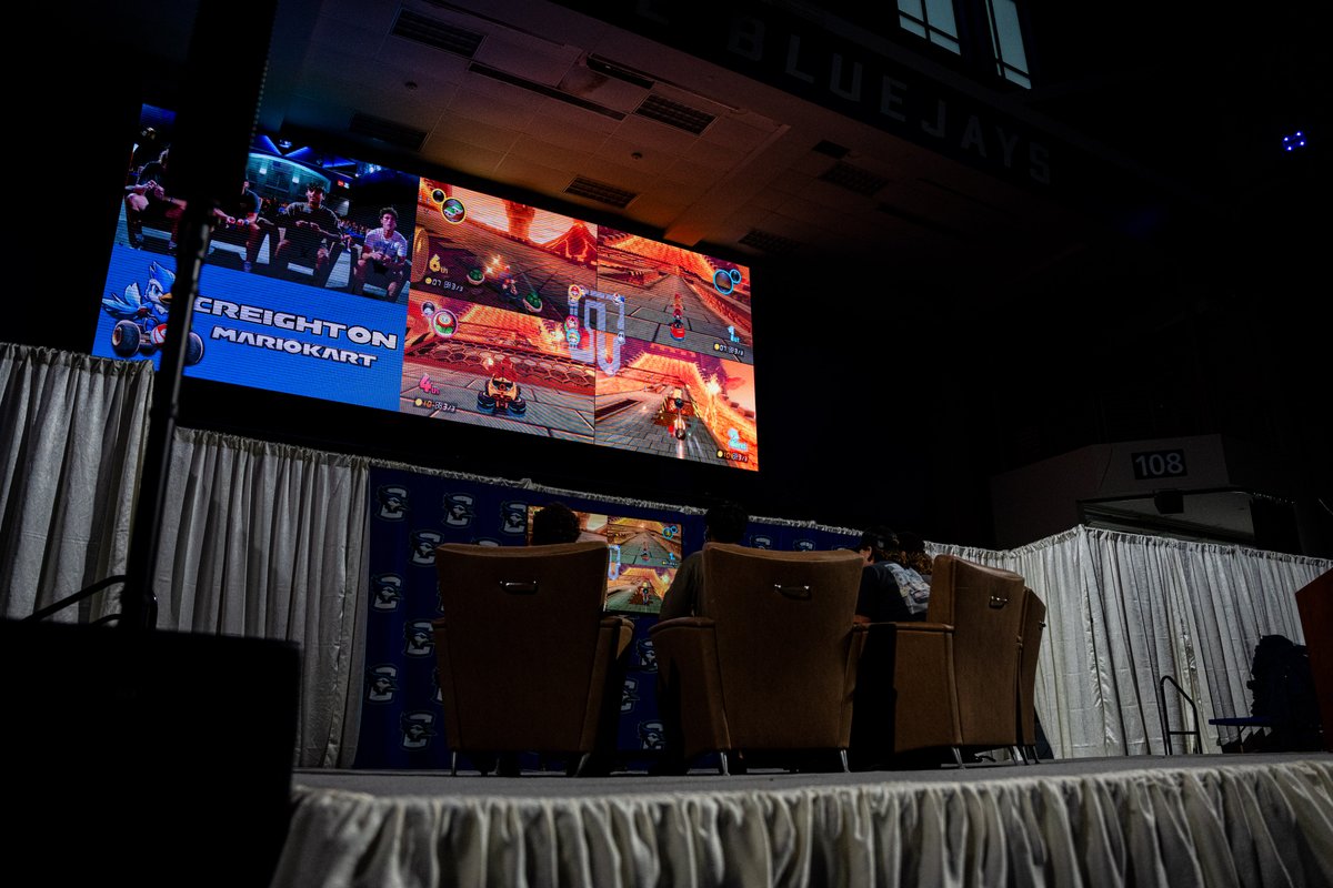 Yes, we invited all of our student-athletes to play Mariokart 👾

#GoJays