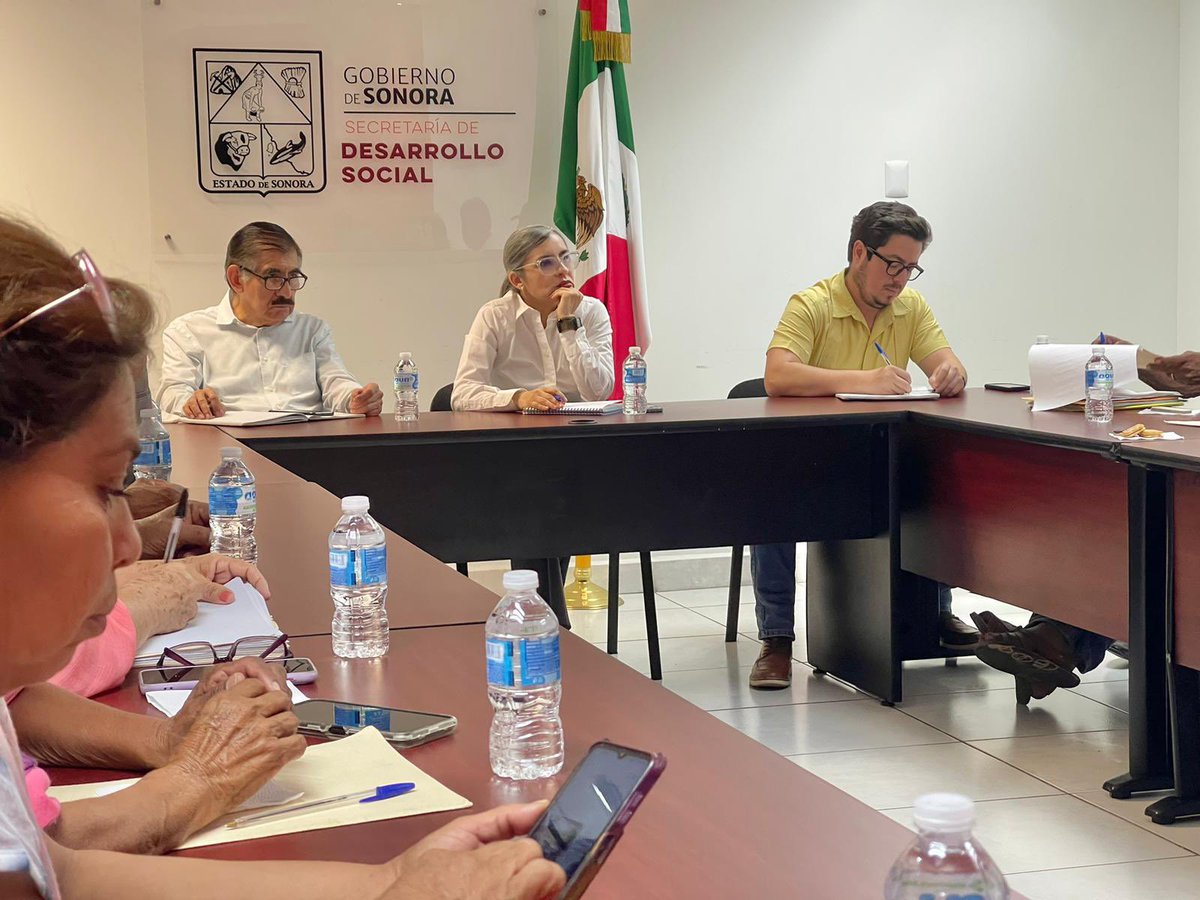 wzuloag's tweet photo. 〰️ Siempre es un gusto recibir a integrantes de las comunidades Yoreme-Mayo. Hoy di la bienvenida  al Consejo Supremo Estatal de Cobanaros para sostener un diálogo en compromiso con los Planes de Justicia de Sonora. https://t.co/jjsc4fdSSF