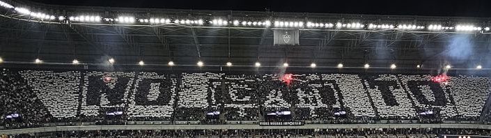 caio_warriors's tweet photo. Eu sei que a torcida do galinho não canta, mas fazer um mosaico escrito “No camto” achei demais já… https://t.co/p3ilV2wBwO