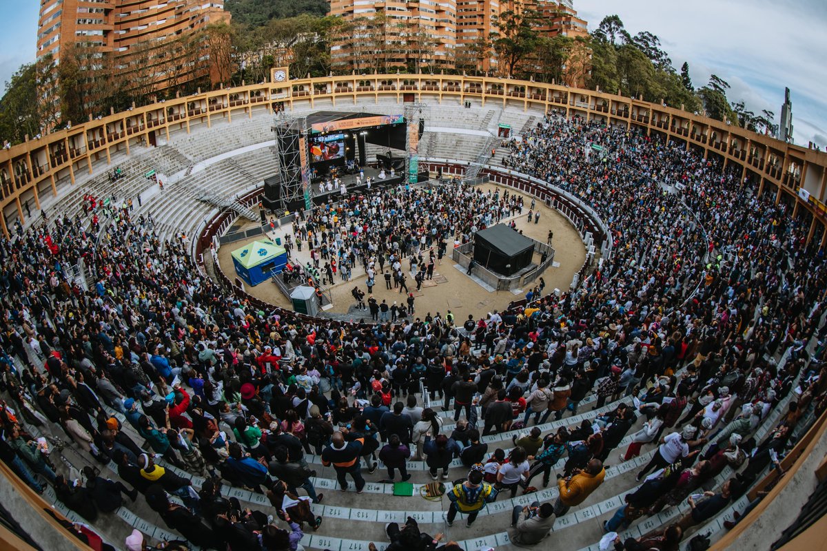 BronxDC_Bogota's tweet photo. Vibra con los ritmos y colores del Pacífico en el #Petronio2024. Directo desde #Cali a la Plaza Cultural La Santamaría en #BogotáMiCiudadMiCasa.

Descubre cada detalle de esta experiencia que el  #BronxDistritoCreativoPresenta, aquí 👇

https://t.co/pCOaQm3gnp https://t.co/DYYwdKxnPC