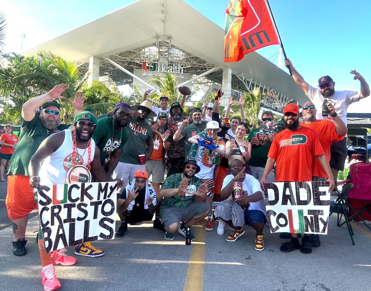 WMGarbageman's tweet image. In 11 Days we're taking over the swamp to stomp on some Gators 🐊

#CanesUnited Tailgate is where we will be at 🟧🟩

Your Boyz will be in Da Building EndZone like we always do!

@canesfootball We're ready #ROW1

#WestEndZoneCrUe™️
#MiamiCaneCounty™️
#MetroRailBoyz™️

#Miami