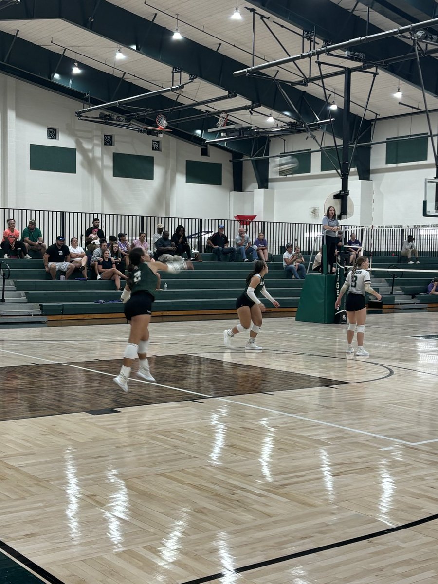 A great night of volleyball ⁦<a href="/brhs_tigers/">Blue Ridge High School</a>⁩