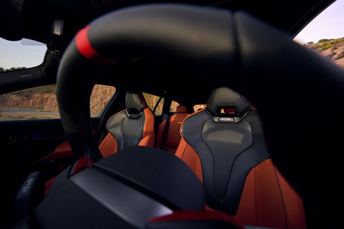 bmwjapan's tweet image. THE NEW M5 Touring 登場。
あらゆるシーンで、炸裂するポテンシャル。

電気モーターの効率や瞬発力、内燃エンジンのよどみないパワー。何ひとつ譲ることなく、すべてを高次元で融合するという究極的なチャレンジから生まれた一台。
bmw.co.jp/ja/all-models/…

#BMW #BMWM #BMWM5 #BMWM5Touring