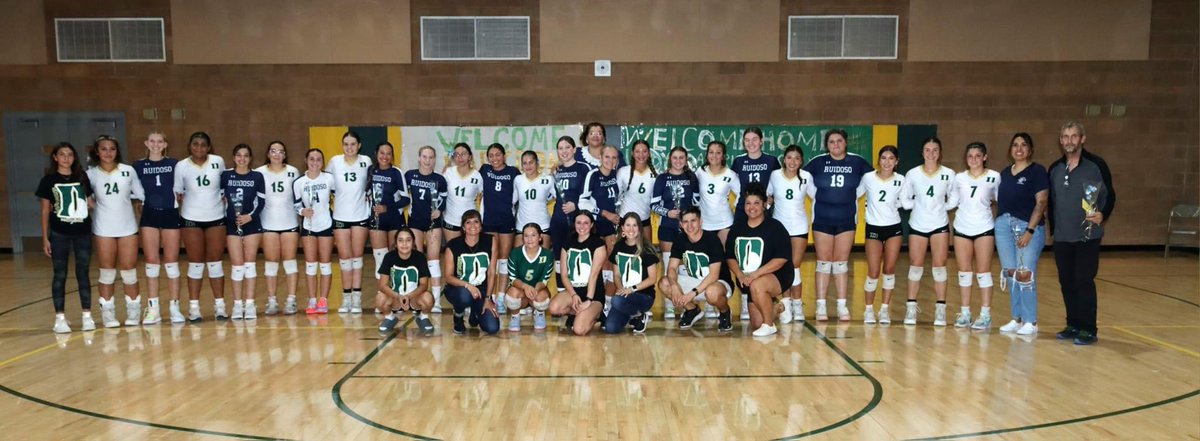 rick_tripp58's tweet photo. Two Cities, Two Schools and Two Teams come together to show that we are ONE.  The @WLV_Athletics Lady Dons honored the Ruidoso Lady Warriors with flowers during a  pre game ceremony.  The two communities have gone through so much in the last few years. 
@_NMAA @sfnmsports https://t.co/wxEuYIsjSa