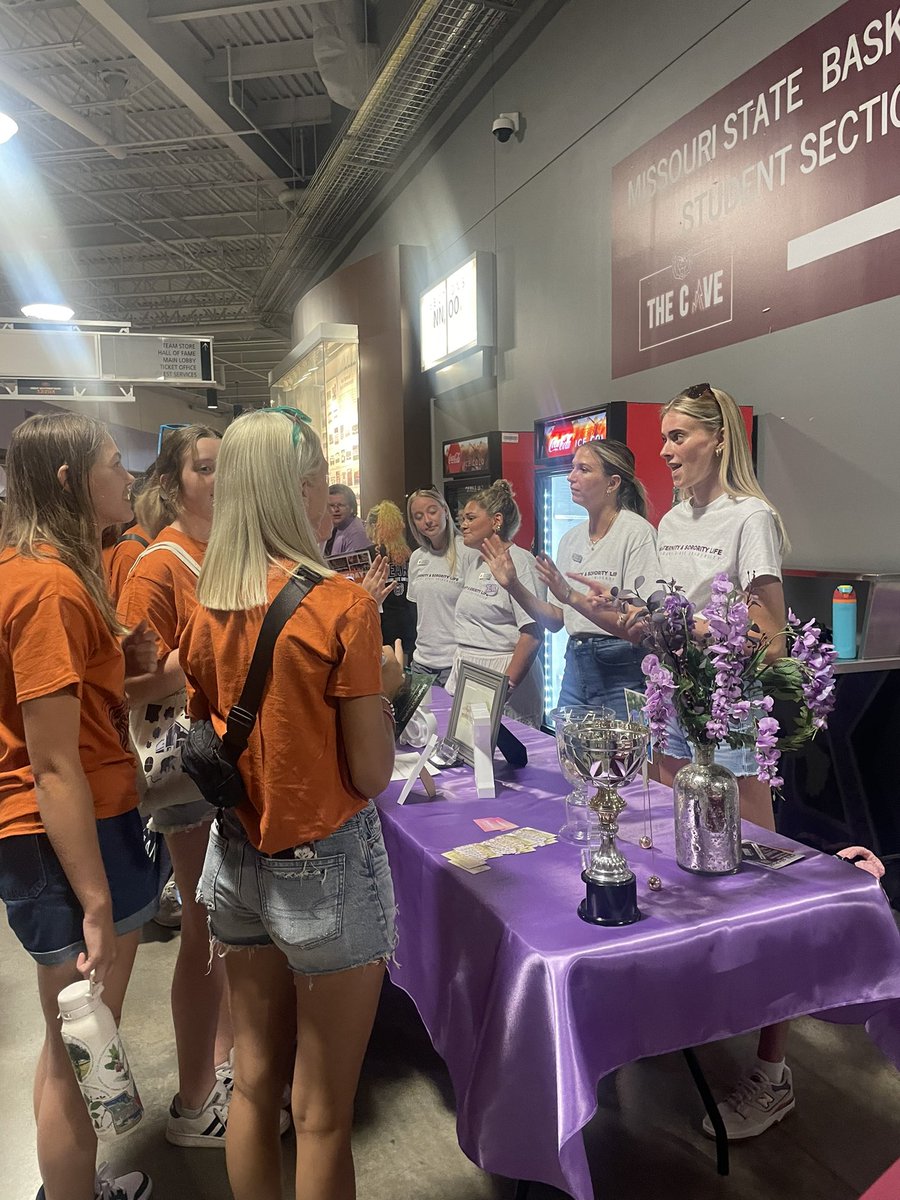 Dee Siscoe (@deesiscoe) on Twitter photo Getting involved on campus is an important part of the BEAR experience! Glad so many new Bears came to the Student Org Festival! <a href="/MOStateOSE/">Student Engagement</a> <a href="/BearsFamilies/">Missouri State University Family Programs</a> <a href="/msu_studentaffa/">Missouri State University Student Affairs</a> <a href="/MissouriState/">Missouri State</a> Getting involved on campus is an important part of the BEAR experience! Glad so many new Bears came to the Student Org Festival! <a href="/MOStateOSE/">Student Engagement</a> <a href="/BearsFamilies/">Missouri State University Family Programs</a> <a href="/msu_studentaffa/">Missouri State University Student Affairs</a> <a href="/MissouriState/">Missouri State</a>