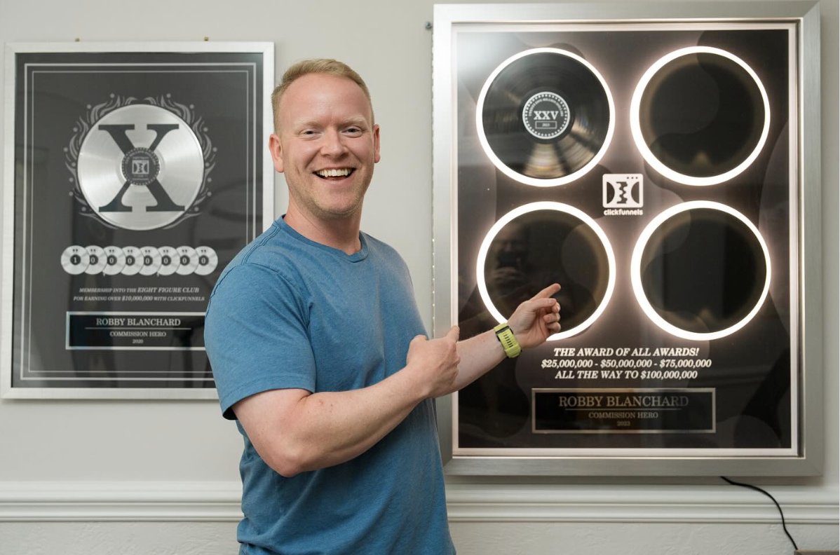 “Excited to have earned the award of all awards from ClickFunnels… it’s bigger in person!”

HUGE congrats to <a href="/RobbyBlanchard1/">Robby Blanchard</a>  for earning his Two Comma Club “C” Award 🤩

If you didn’t know… The Two Comma “C” Award Plaque Is Made Up Of Four Milestones Along The Entrepreneurial