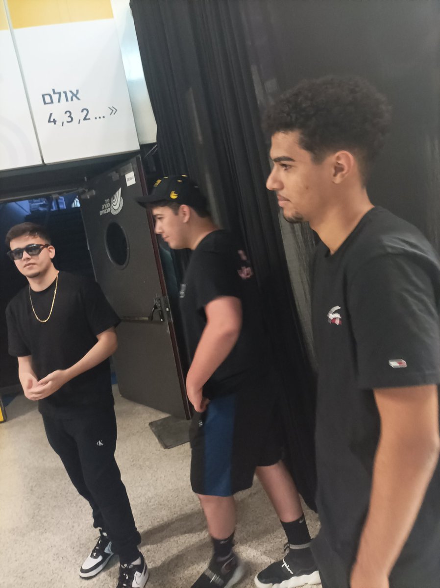 Chilling with the homies <a href="/Juan_Carlos_Bs/">Juan Carlos 🇧🇷</a> <a href="/VTzimBS/">VTzim</a> @NiceShotBS