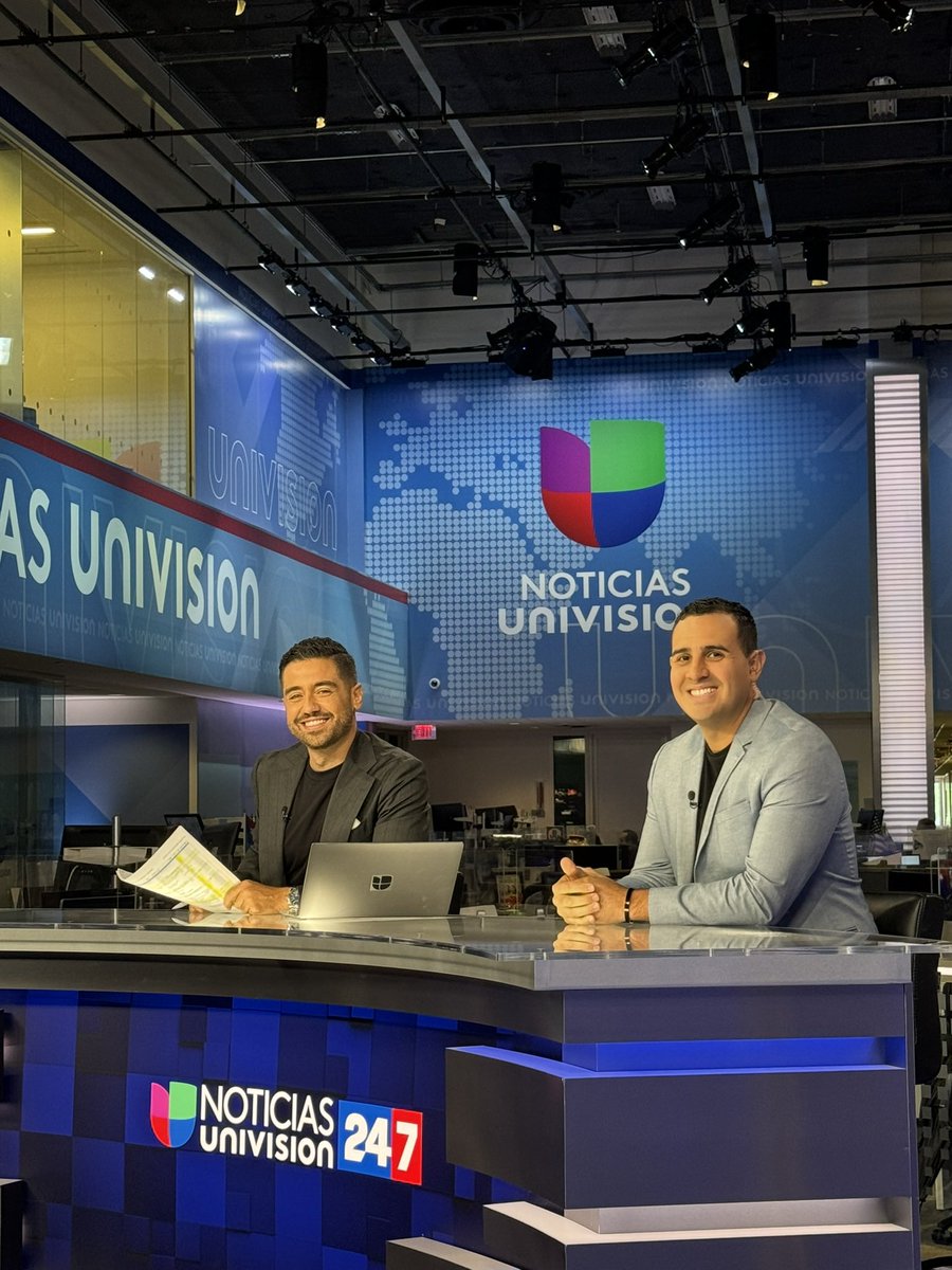 📍Univision