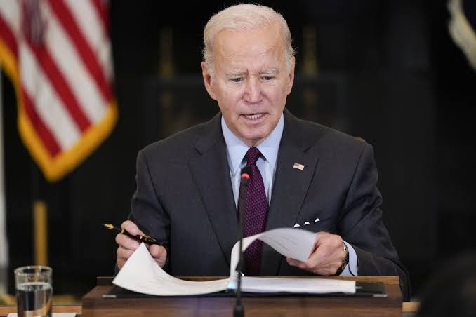 areamilitarof's tweet photo. URGENTE!! Em declaração inédita, Joe Biden ordenou que as forças dos EUA se preparassem para possíveis confrontos nucleares com a Rússia, China e Coreia do Norte, segundo relatórios do New York Times.

Não se trata de exercícios!! Estamos analisando a situação. https://t.co/Sv7y0vwwFH