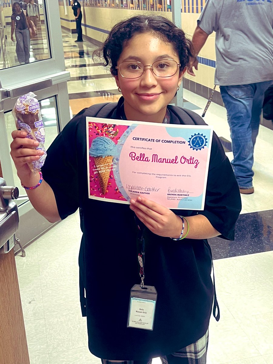 LamaestraBrenda's tweet photo. I scream for ICE CREAM, we all scream NO MORE TELPAS! Congrats to our kiddoes exiting! #RISDBeTheOne @yolanda_gaither @vescalante73 @g_ramatron @Vfrasier23 @RichardsonISD @Apollo_JH @IamBranum @Michaeldmc1911 https://t.co/0Y0ERtwTd4
