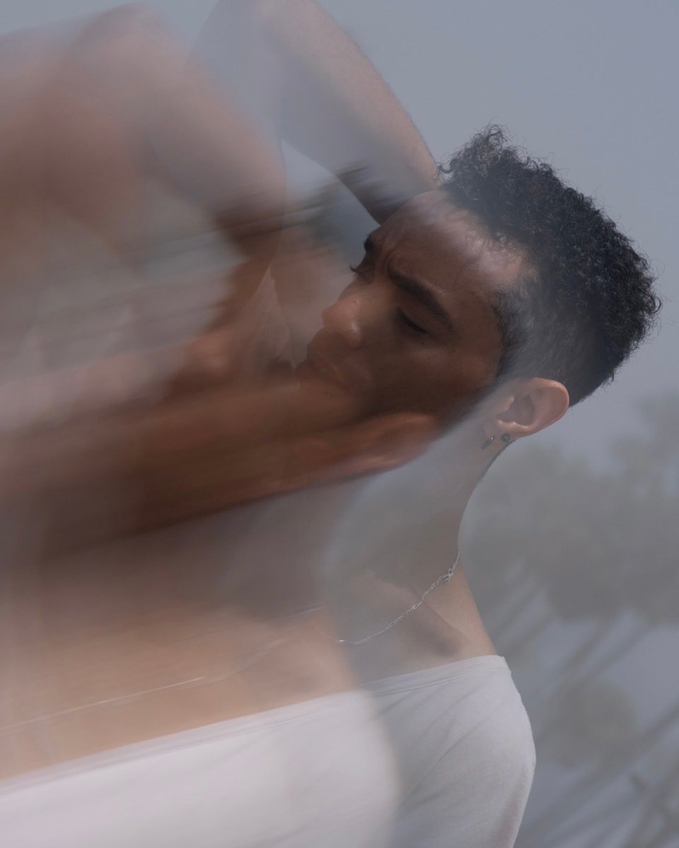 miloraaz's tweet photo. << #ALTR EGO loading…. >>
█████▒▒▒▒ 60%

#altr #alterego #doubleexposure #portraits #summer #ThoughtForTheDay https://t.co/nhx0U7exWh