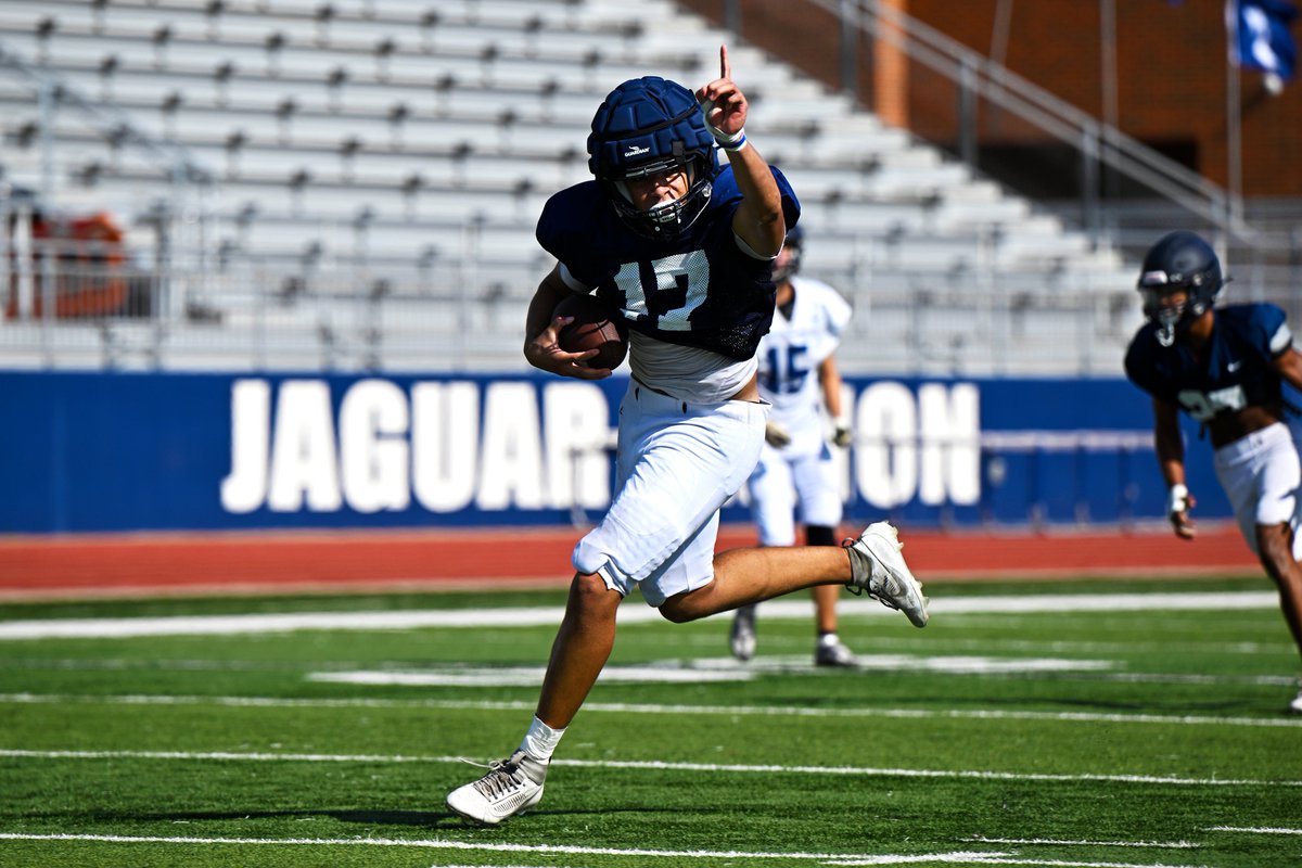 lorenziniphotog's tweet photo. Flower Mound Varsity football practice photos from 8/17/24 (Saturday) are posted: https://t.co/pXJvPgU1mC https://t.co/ddvjWMXvtJ