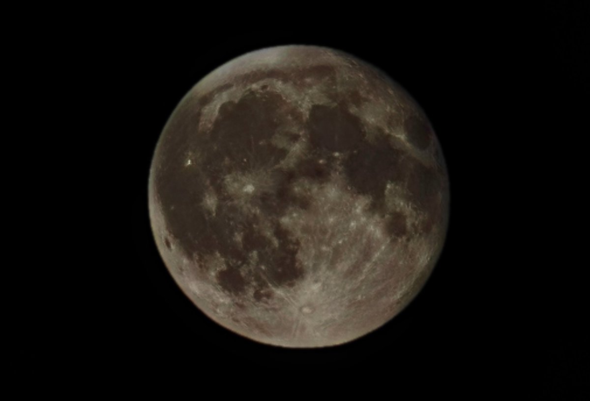 PloybCG's tweet photo. Night all 🌕🏴󠁧󠁢󠁷󠁬󠁳󠁿
#supermoon #nearly 😁 https://t.co/VCyOuJL1Eh