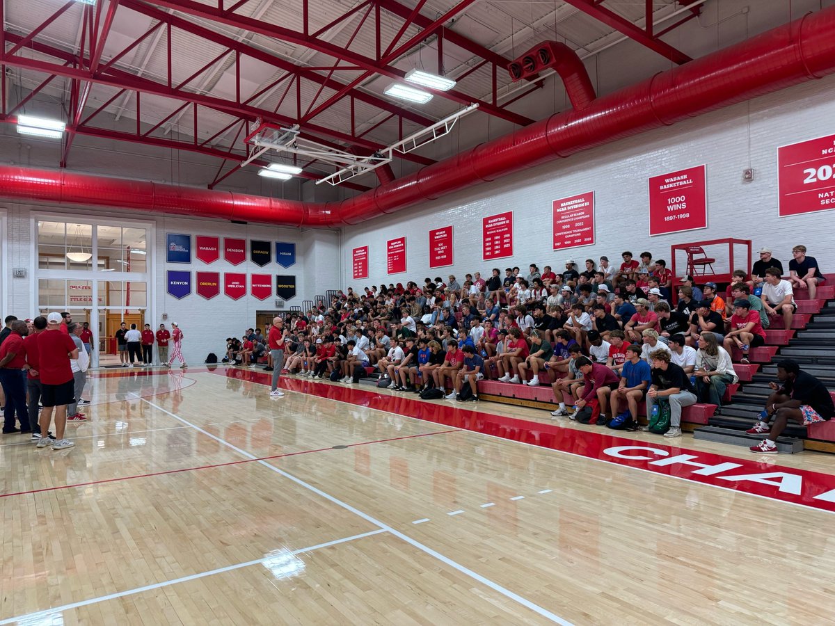 wabashathletics's tweet photo. Getting the 2024-2025 season off to a strong start! Freshmen scholar-athletes met members of the coaching staff and athletics administration and heard from current Wabash scholar-athletes and Dr. Andy Walsh '14, Director of Counseling &amp; Sport Psychology at Purdue. https://t.co/4FhZJYNNBJ