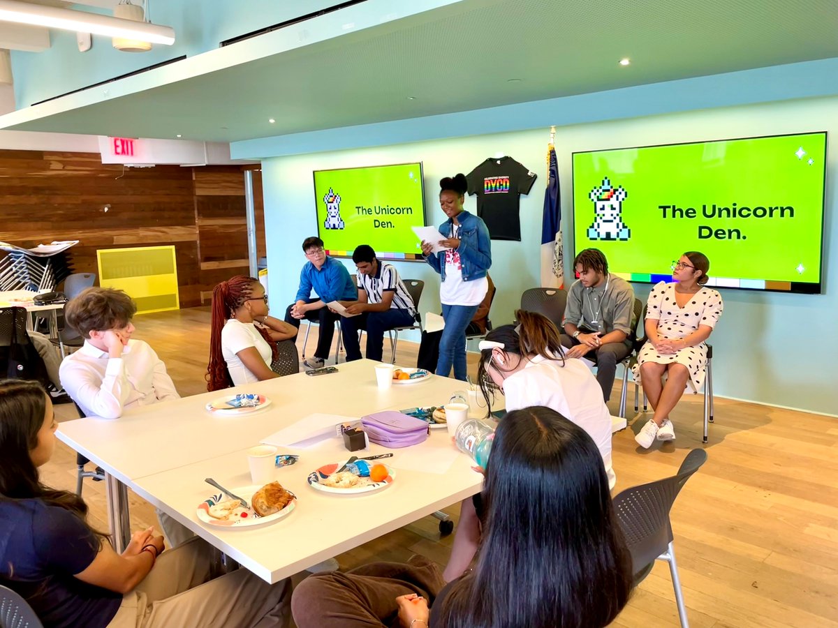 NYCYouth's tweet photo. Do these interns have the next $1 billion Unicorn π¦ business venture?!
LGBT+VC and our #SYEP Pride π interns led an amazing workshop on venture capital fundraising basics and on how to pitch their ideas to investors!
@mayorsCAU
#NYCYouth #SummerYouthEmploymentProgram https://t.co/nImxK8ovq4