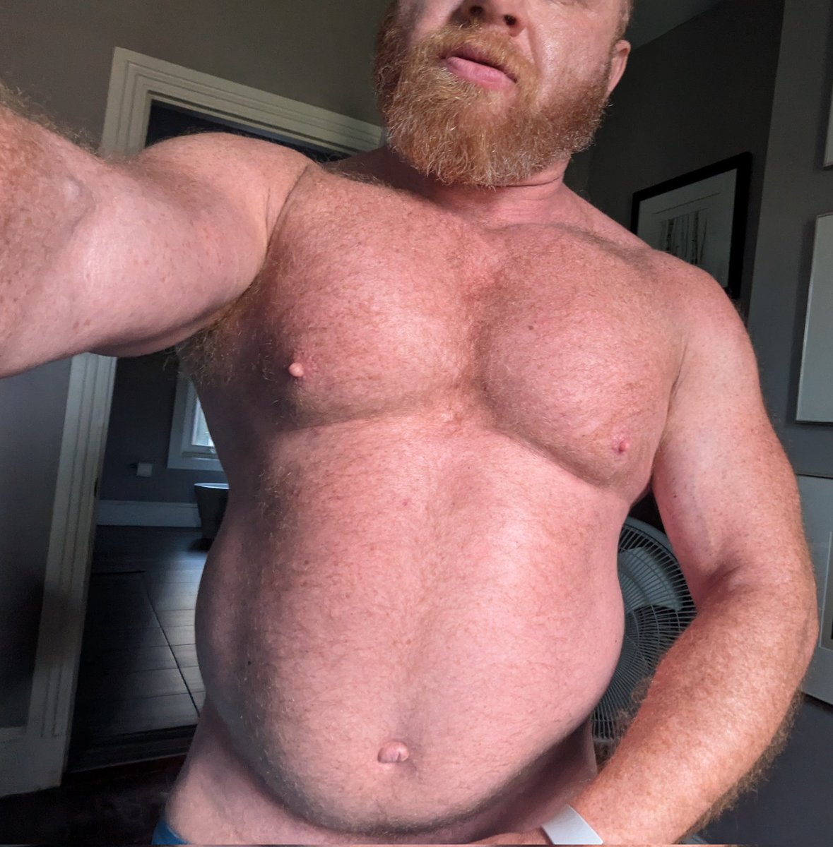 MuscleGinge's tweet image. Weighed in at 196lbs today.. biggest I've ever been. Growing