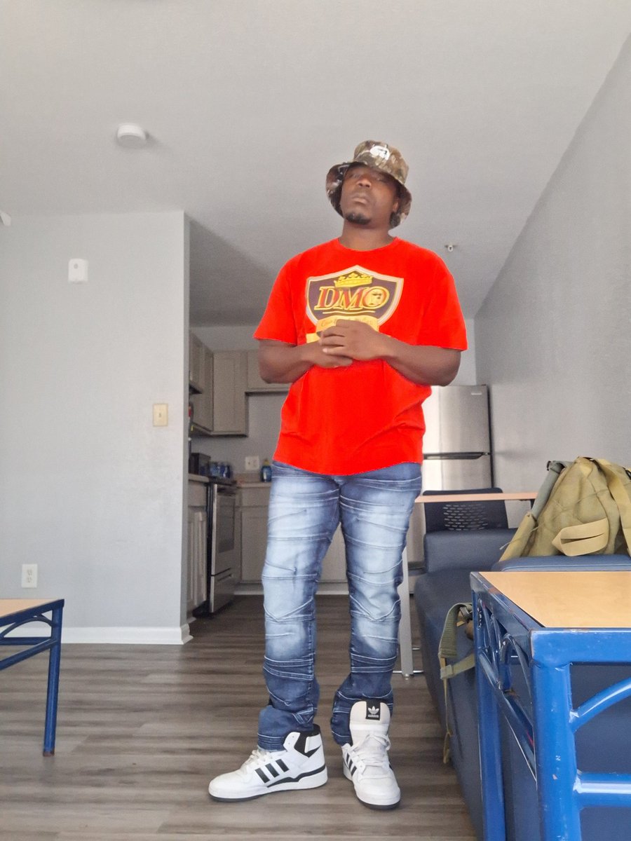 SB_Dame's tweet photo. Imagine what day 2 will be like.....
#day2 #ssu #hbcu #weatitagain #gottaloveit #striveforgreatness #dogmanoutdoors https://t.co/cDzoB0ixKf