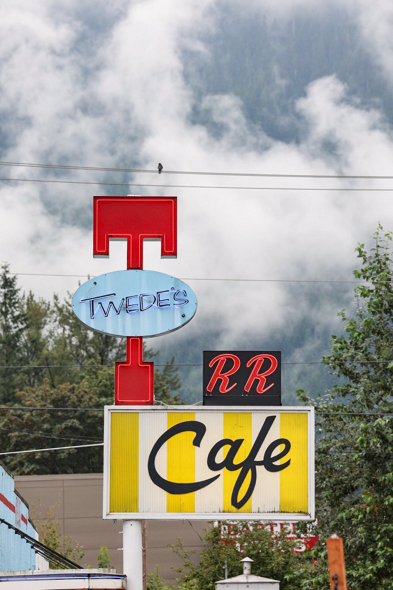 samhowzit's tweet image. It’s #TwinPeaks pilot weather today in Snoqualmie Valley, WA