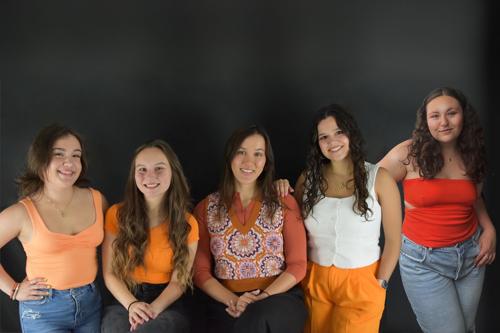 getbissyagency's tweet photo. GetBissy photoshoot day 📸🤩

When ⅔ remote members come into town, you know we have to get some content in.

#photoshoot #content #GetBissy https://t.co/ffKn8FH1pn