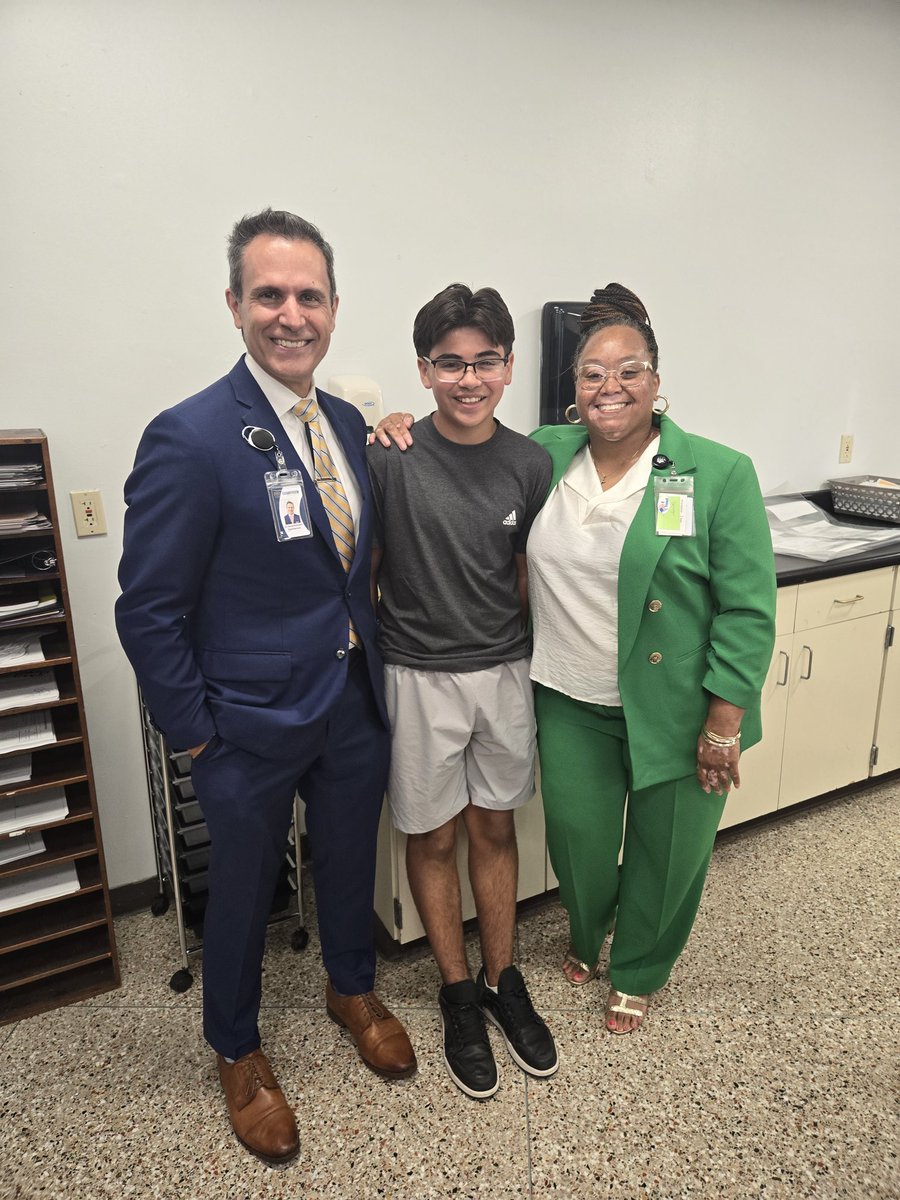 Grandview Middle School tweet media