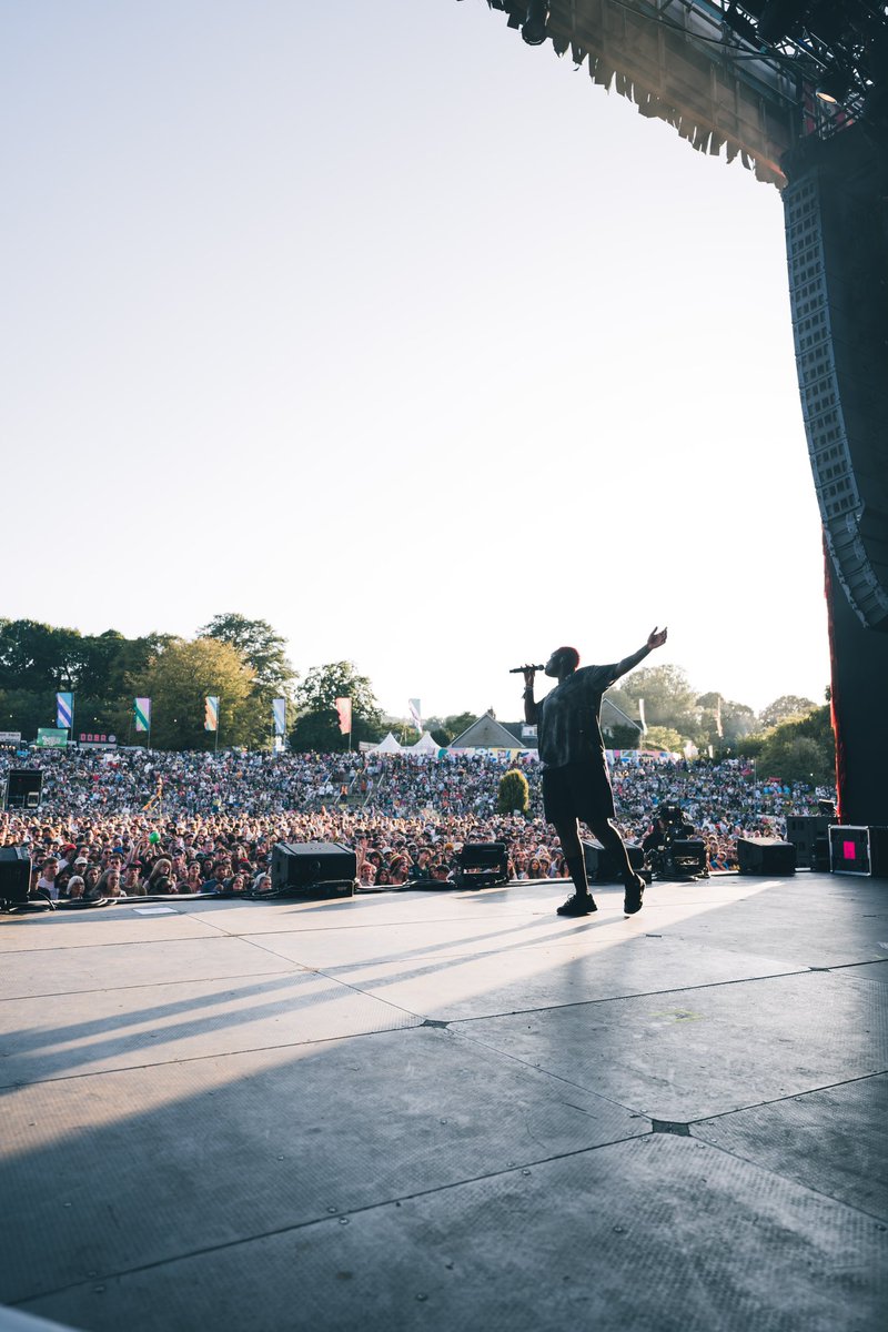 arloparks's tweet photo. .@allpointseastuk! @GreenManFest! we grooved supa hard 🤍 https://t.co/0rJ0Chhxd4