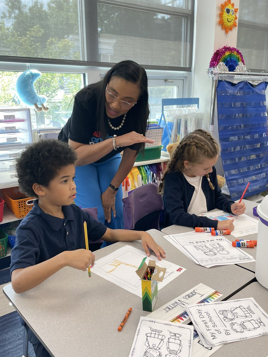 ACPSk12Supt's tweet photo. The second day was amazing! Another great day of spending time with students and staff. This is going to be a great year! #ACPSBack2School #BacktoSchoolVA https://t.co/NKekerdwyI