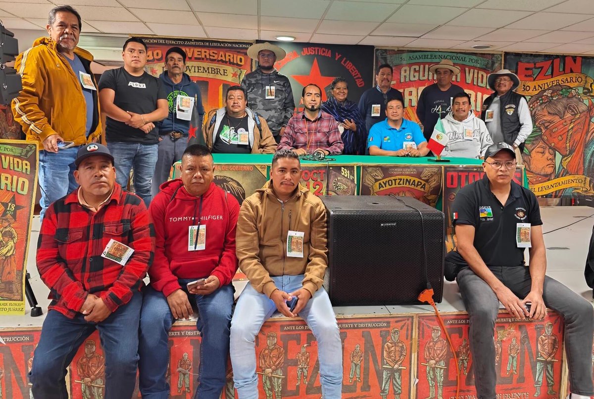 VIM_Media's tweet photo. The Supreme Indigenous Council of Michoacán attend the National Assembly for Water, Life &amp; Territory in Mexico City. They state, “We need to leave a better future for new generations. Fight for those who can’t fight.” 💜💙💛💚🧵1/2 @PavelUlianov #CSIM #ANAVI https://t.co/IpsAtBGTJ1