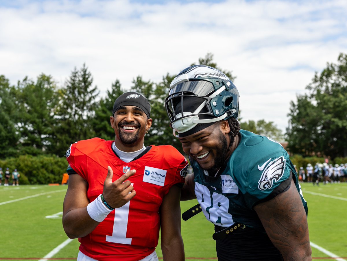 Eagles's tweet photo. Jalen ² https://t.co/5RB1xopRJt