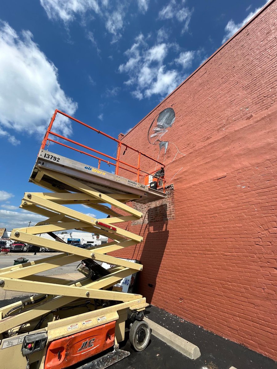 BRCF is proud to share the mural of Bill Garrett on the side of Cagney's has started!
If you are interested in contributing to future placemaking work in Shelby County, your contribution can be matched 1:1 if you give now form.jotform.com/240877264345160
Read more:
cityofshelbyvillein.com/press-release-…