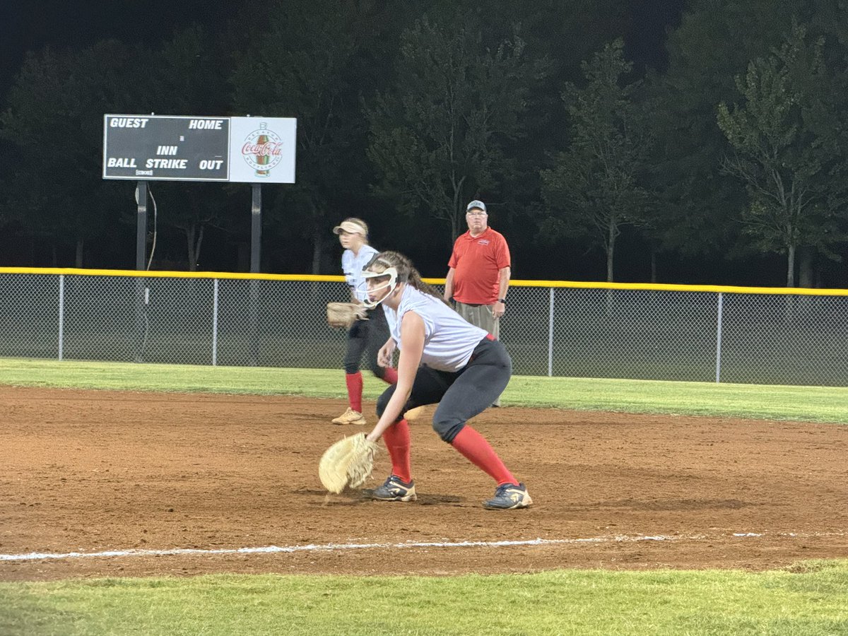 C_Train11's tweet photo. Had a great first tournament with my new travel team @NALFURY (CHE 16U).  After multiple rain delays, we made it to the Championship @ 1:30am and took 2nd.  Played 1B/C. https://t.co/H0lo1FNAxS