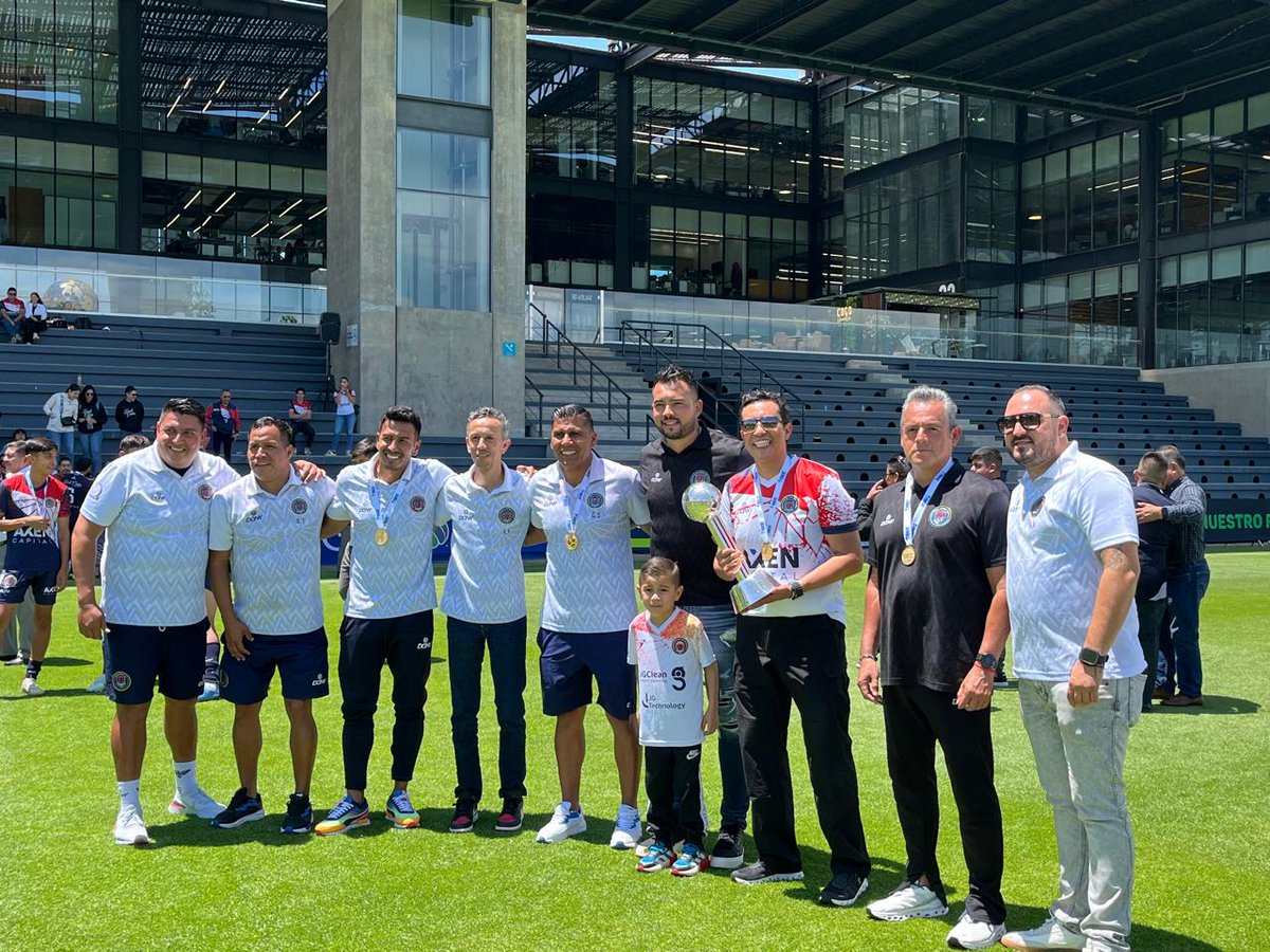 sacragarcia's tweet photo. #CarlosSalcido y sus #HalconesFC, le dan su 1er. alegría a la afición de #Querétaro coronandose campeones en la #CopaPromesas2024 🏆🥇 https://t.co/FdjRT4Wzbb