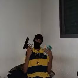 <a href="/joaoshawty/">joão pedro</a>