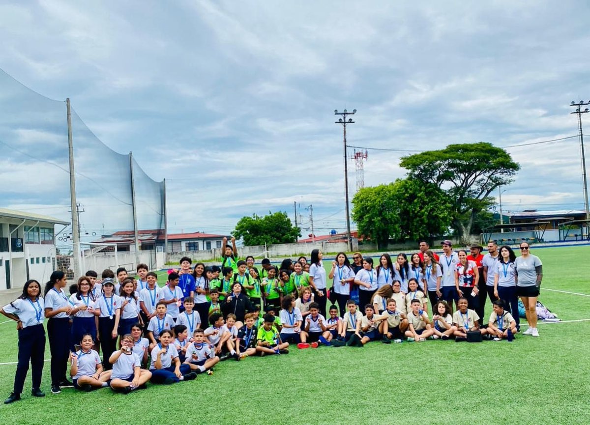 Eliminatoria Copa Stanford Barton escolar San José, no es solo deporte sino que se tiene a través del cricket una experiencia.